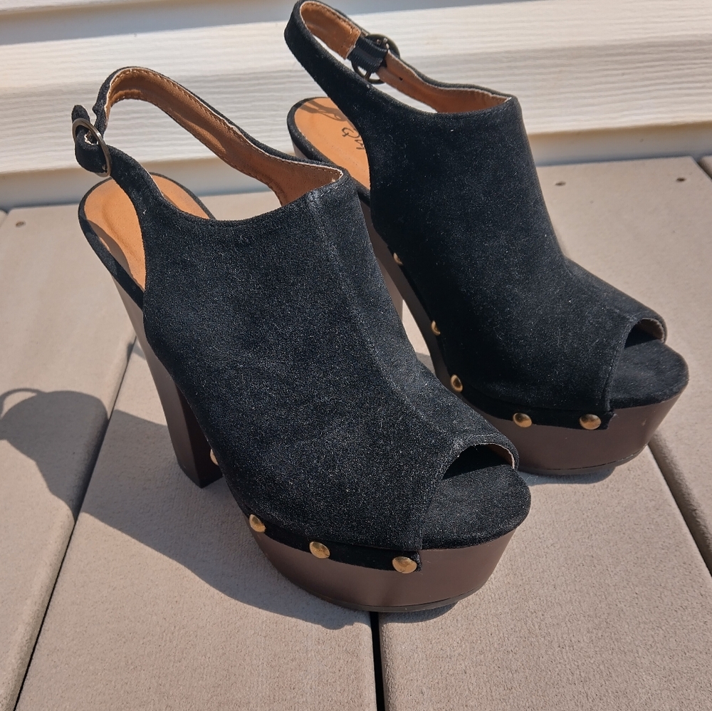 Qupid Black Suede Heals